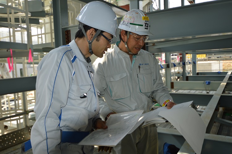 岩崎ページ H373S - アイ スポラートS (狭角タイプ,広角タイプ)｜照明器具検索